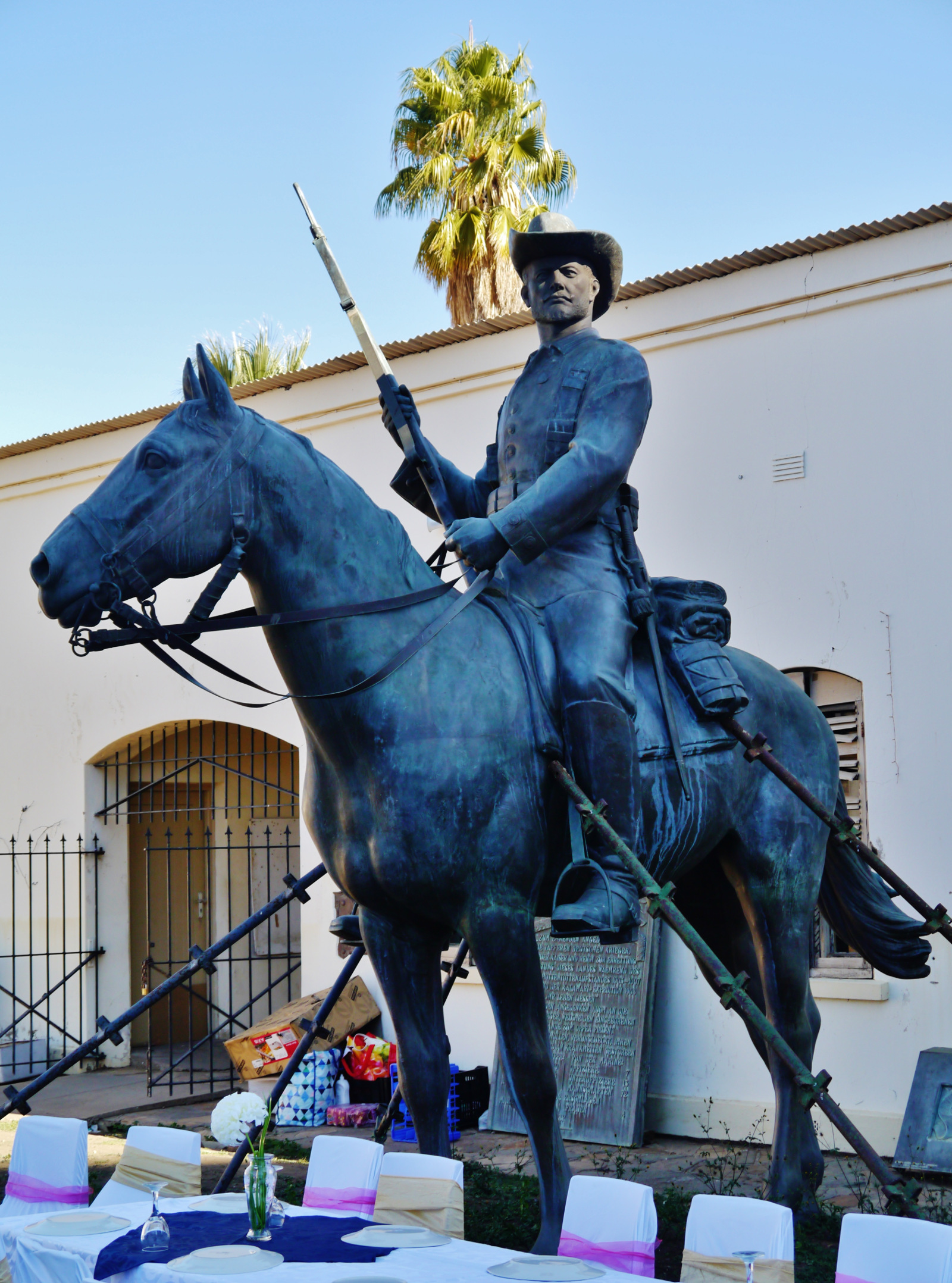 ‚Stehender Typus‘ – Reiterdenkmal in Windhoek